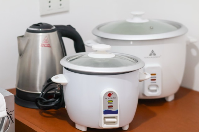 Spacious 2BR Getaway | Netflix•Wi-Fi•9Pax•Parking